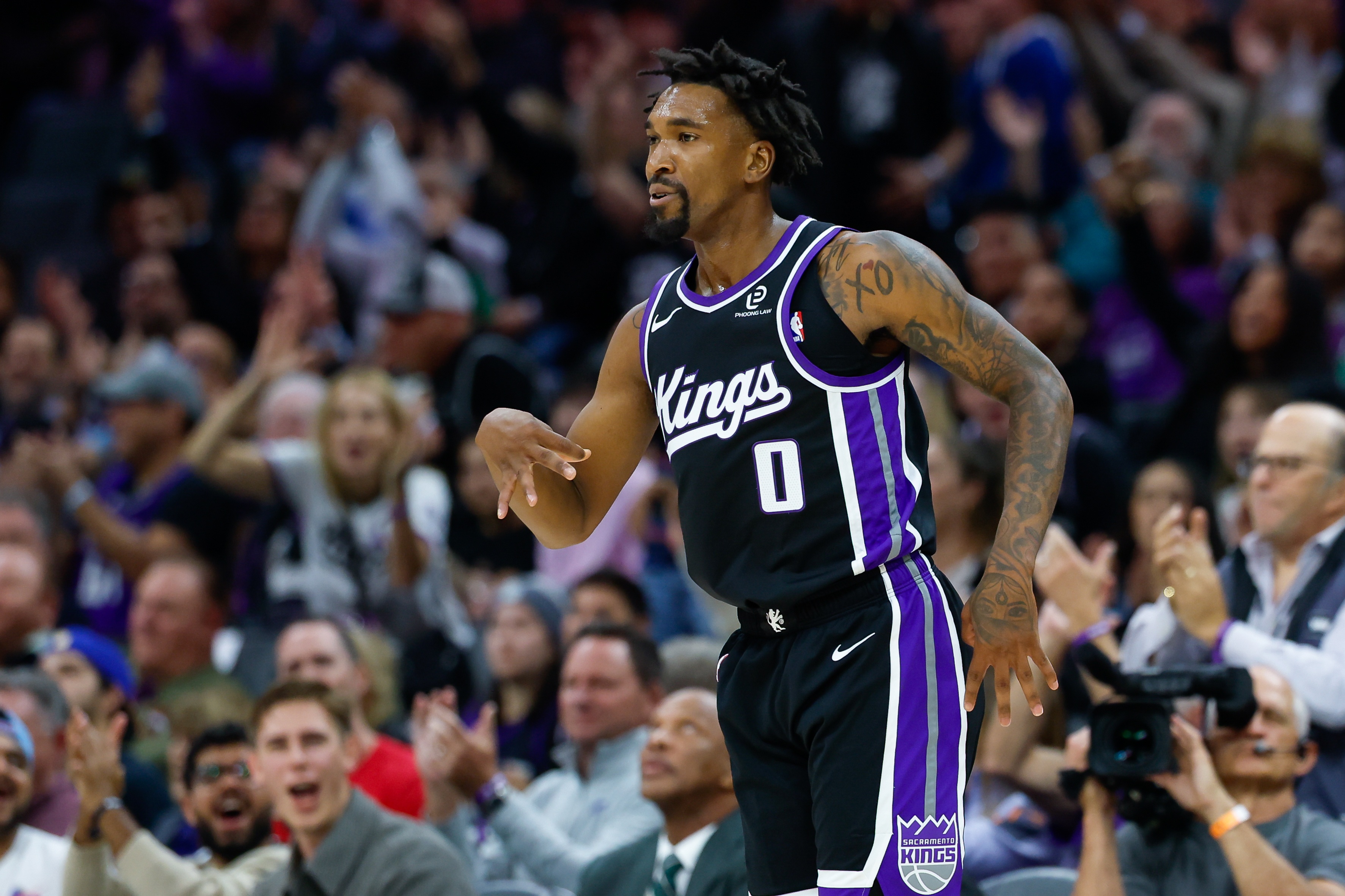 V站体育赛事-大将军回归！蒙克半场替补15分钟 5中5&amp;三分3中3贡献13分